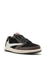 Low Reverse Swoosh Sneakers - Image 2